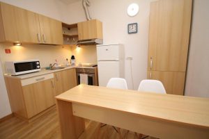 Cazare-la-Comfort-Apartments-Timisoara-Apartament-Bordeaux-Cazare-in-Timisoara-DescoperimRomania.ro-20-300x200 Cazare la Comfort Apartments Timisoara - Apartament Bordeaux - Cazare in Timisoara - DescoperimRomania.ro (20)
