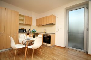 Cazare-la-Comfort-Apartments-Timisoara-Apartament-Brownie-Cazare-in-Timisoara-DescoperimRomania.ro-12-300x200 Cazare la Comfort Apartments Timisoara - Apartament Brownie - Cazare in Timisoara - DescoperimRomania.ro (12)