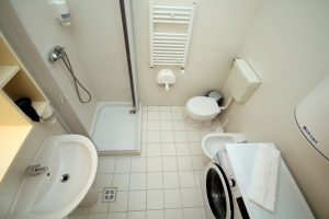 Cazare-la-Comfort-Apartments-Timisoara-Apartament-Brownie-Cazare-in-Timisoara-DescoperimRomania.ro-17-300x200 Cazare la Comfort Apartments Timisoara - Apartament Brownie - Cazare in Timisoara - DescoperimRomania.ro (17)