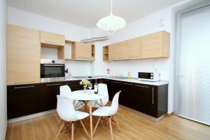 Cazare-la-Comfort-Apartments-Timisoara-Apartament-Clasic-Cazare-in-Timisoara-DescoperimRomania.ro-16-300x200 Cazare la Comfort Apartments Timisoara - Apartament Clasic - Cazare in Timisoara - DescoperimRomania.ro (16)
