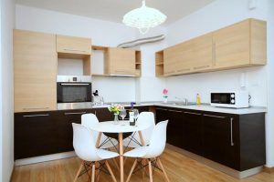 Cazare-la-Comfort-Apartments-Timisoara-Apartament-Clasic-Cazare-in-Timisoara-DescoperimRomania.ro-18-300x200 Cazare la Comfort Apartments Timisoara - Apartament Clasic - Cazare in Timisoara - DescoperimRomania.ro (18)