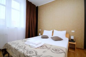 Cazare-la-Comfort-Apartments-Timisoara-Apartament-Clasic-Cazare-in-Timisoara-DescoperimRomania.ro-3-300x200 Cazare la Comfort Apartments Timisoara - Apartament Clasic - Cazare in Timisoara - DescoperimRomania.ro (3)