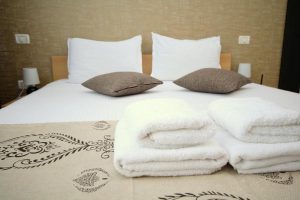 Cazare-la-Comfort-Apartments-Timisoara-Apartament-Clasic-Cazare-in-Timisoara-DescoperimRomania.ro-8-300x200 Cazare la Comfort Apartments Timisoara - Apartament Clasic - Cazare in Timisoara - DescoperimRomania.ro (8)