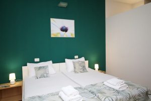 Cazare-la-Comfort-Apartments-Timisoara-Apartament-Lime-Cazare-in-Timisoara-DescoperimRomania.ro-16-300x200 Cazare la Comfort Apartments Timisoara - Apartament Lime - Cazare in Timisoara - DescoperimRomania.ro (16)