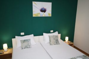 Cazare-la-Comfort-Apartments-Timisoara-Apartament-Lime-Cazare-in-Timisoara-DescoperimRomania.ro-17-300x200 Cazare la Comfort Apartments Timisoara - Apartament Lime - Cazare in Timisoara - DescoperimRomania.ro (17)