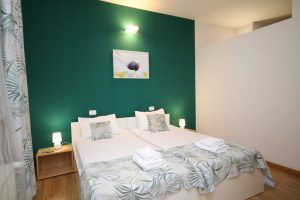 Cazare-la-Comfort-Apartments-Timisoara-Apartament-Lime-Cazare-in-Timisoara-DescoperimRomania.ro-7-300x200 Cazare la Comfort Apartments Timisoara - Apartament Lime - Cazare in Timisoara - DescoperimRomania.ro (7)