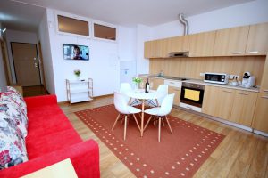 Cazare-la-Comfort-Apartments-Timisoara-Apartament-Romantic-Cazare-in-Timisoara-DescoperimRomania.ro-10-300x200 Cazare la Comfort Apartments Timisoara - Apartament Romantic - Cazare in Timisoara - DescoperimRomania.ro (10)