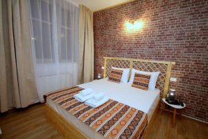Cazare-la-Comfort-Apartments-Timisoara-Apartament-Rustic-Cazare-in-Timisoara-DescoperimRomania.ro-16-300x200 Cazare la Comfort Apartments Timisoara - Apartament Rustic - Cazare in Timisoara - DescoperimRomania.ro (16)