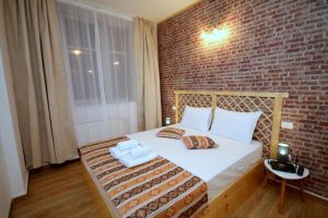 Cazare-la-Comfort-Apartments-Timisoara-Apartament-Rustic-Cazare-in-Timisoara-DescoperimRomania.ro-6-300x200 Cazare la Comfort Apartments Timisoara - Apartament Rustic - Cazare in Timisoara - DescoperimRomania.ro (6)