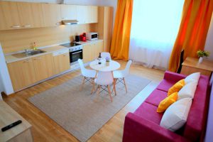 Cazare-la-Comfort-Apartments-Timisoara-Apartament-Spring-Cazare-in-Timisoara-DescoperimRomania.ro-2-300x200 Cazare la Comfort Apartments Timisoara - Apartament Spring - Cazare in Timisoara - DescoperimRomania.ro (2)
