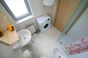 Cazare-la-Comfort-Apartments-Timisoara-Apartament-Spring-Cazare-in-Timisoara-DescoperimRomania.ro-32-300x200 Cazare la Comfort Apartments Timisoara - Apartament Spring - Cazare in Timisoara - DescoperimRomania.ro (32)
