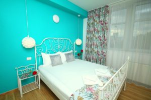 Cazare-la-Comfort-Apartments-Timisoara-Apartament-Turquoise-Cazare-in-Timisoara-DescoperimRomania.ro-2-300x200 Cazare la Comfort Apartments Timisoara - Apartament Turquoise - Cazare in Timisoara - DescoperimRomania.ro (2)