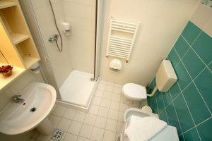 Cazare-la-Comfort-Apartments-Timisoara-Apartament-Turquoise-Cazare-in-Timisoara-DescoperimRomania.ro-28-300x200 Cazare la Comfort Apartments Timisoara - Apartament Turquoise - Cazare in Timisoara - DescoperimRomania.ro (28)