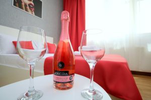 Cazare-la-Comfort-apartments-Timisoara-Apartament-Coral-Cazare-in-Timisoara-DescoperimRomania.ro-13-300x200 Cazare la Comfort apartments Timisoara - Apartament Coral - Cazare in Timisoara - DescoperimRomania.ro (13)