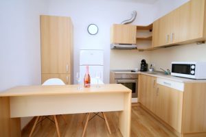 Cazare-la-Comfort-apartments-Timisoara-Apartament-Coral-Cazare-in-Timisoara-DescoperimRomania.ro-22-300x200 Cazare la Comfort apartments Timisoara - Apartament Coral - Cazare in Timisoara - DescoperimRomania.ro (22)