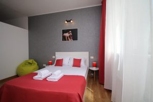 Cazare-la-Comfort-apartments-Timisoara-Apartament-Coral-Cazare-in-Timisoara-DescoperimRomania.ro-9-300x200 Cazare la Comfort apartments Timisoara - Apartament Coral - Cazare in Timisoara - DescoperimRomania.ro (9)