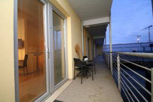 Cazare-la-Comfort-apartments-Timisoara-Apartament-Lotus-Cazare-in-Timisoara-DescoperimRomania.ro-27-300x200 Cazare la Comfort apartments Timisoara - Apartament Lotus - Cazare in Timisoara - DescoperimRomania.ro (27)