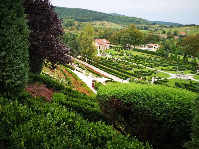 I-Giardini-di-Zoe-Versailles-ul-din-inima-Transilvaniei-DescoperimRomania-4-800x600 I Giardini di Zoe - Versailles-ul din inima Transilvaniei