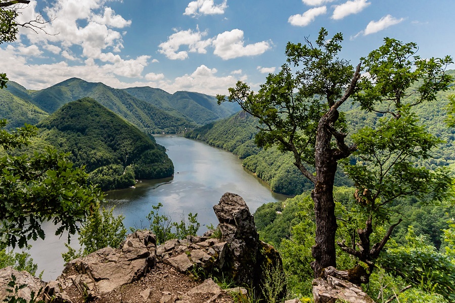 Lacul-Tarnita–si-a-undelor-poveste-Idei-de-calatorie-Cluj-DescoperimRomania.ro_ Lacul Tarnița – și a undelor poveste