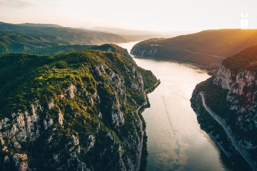 Cazare Eşelniţa - DescoperimRomania.ro