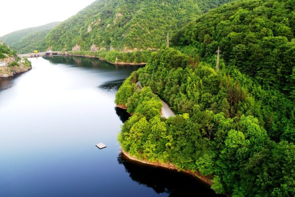 Cazare Lacul Tarnița - www.DescoperimRomania.ro