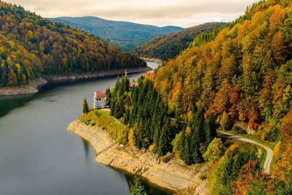 Cazare Luna de Sus - www.DescoperimRomania.ro