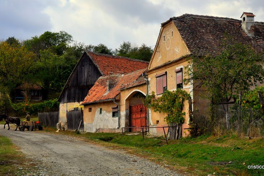 Cazare Nucet- www.DescoperimRomania.ro