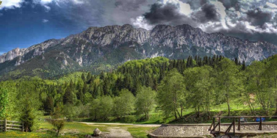 Cazare-Zarnesti-www.DescoperimRomania.ro_-900x450 Cazare Zărnești - www.DescoperimRomania.ro