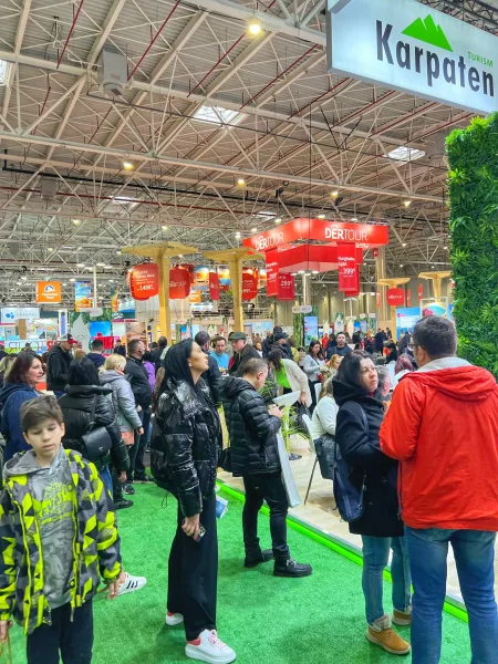 Peste 20.000 de vizitatori au ajuns la Târgul de Turism al României de la ROMEXPO - DescoperimRomania.ro
