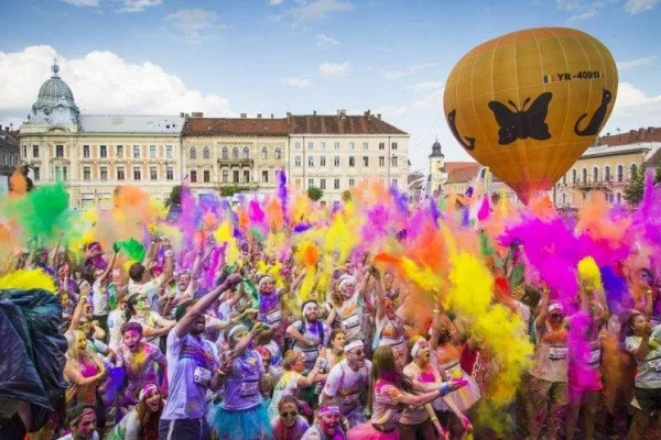 COLOR RUN Cluj www.descoperimRomânia.ro