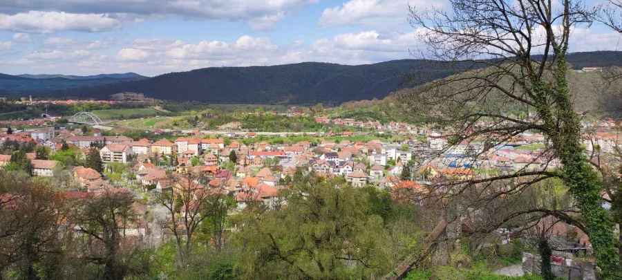 La-pas-prin-orasul-medieval-Sighisoara-www.DescoperimRomania.ro1_-900x405 La pas prin orașul medieval Sighișoara - www.DescoperimRomania.ro(1)