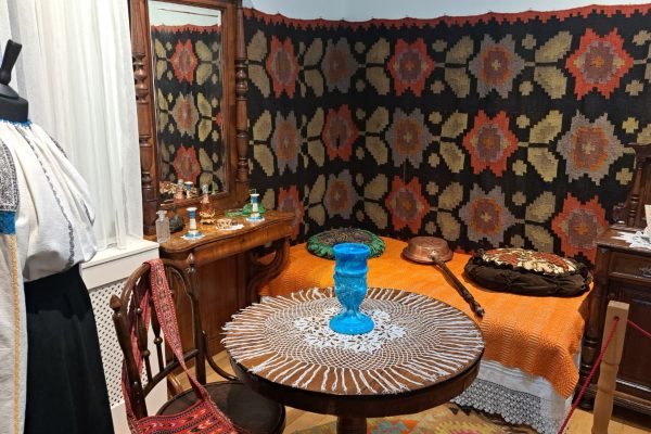 Casa-Memoriala-Calistrat-Hogas-una-dintre-comorile-culturale-ale-Pietrei-Neamt-15-600x400 Casa Memorială Calistrat Hogaș, una dintre comorile culturale ale Pietrei Neamț