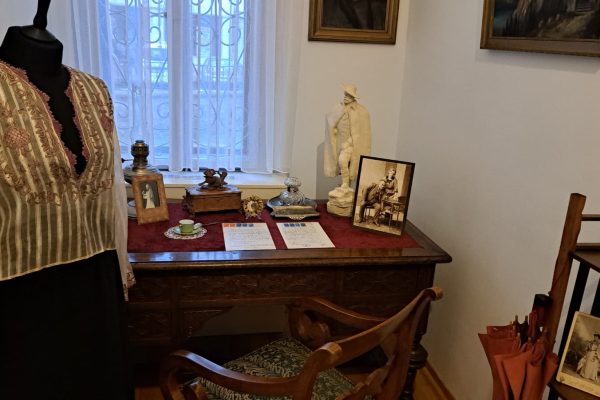 Casa-Memoriala-Calistrat-Hogas-una-dintre-comorile-culturale-ale-Pietrei-Neamt-19-600x400 Casa Memorială Calistrat Hogaș, una dintre comorile culturale ale Pietrei Neamț