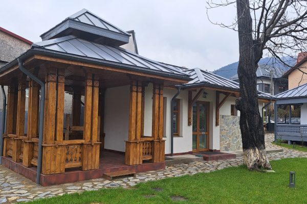 Casa-Memoriala-Calistrat-Hogas-una-dintre-comorile-culturale-ale-Pietrei-Neamt-5-600x400 Casa Memorială Calistrat Hogaș, una dintre comorile culturale ale Pietrei Neamț