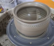 Ceramica-neagra-de-Marginea.-Atelierul-pe-care-nu-trebuie-sa-l-ratezi-in-Bucovina-_-DescoperimRomania-11-190x160 Ceramica neagră de Marginea. Atelierul pe care nu trebuie să-l ratezi în Bucovina