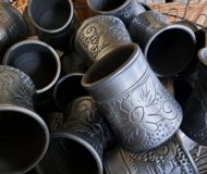 Ceramica-neagra-de-Marginea.-Atelierul-pe-care-nu-trebuie-sa-l-ratezi-in-Bucovina-_-DescoperimRomania-15-190x160 Ceramica neagră de Marginea. Atelierul pe care nu trebuie să-l ratezi în Bucovina