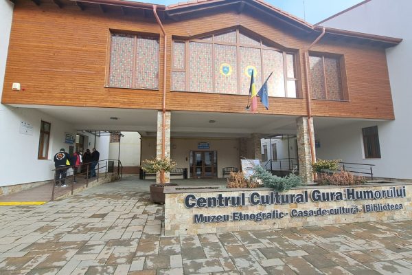 Muzeul Etnografic al Bucovinei. Povestea usturoiului care apără satul