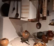 Muzeul-Etnografic-al-Bucovinei.-Povestea-usturoiului-care-apara-satul-10-190x160 Muzeul Etnografic al Bucovinei. Povestea usturoiului care apără satul