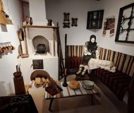 Muzeul-Etnografic-al-Bucovinei.-Povestea-usturoiului-care-apara-satul-2-190x160 Muzeul Etnografic al Bucovinei. Povestea usturoiului care apără satul