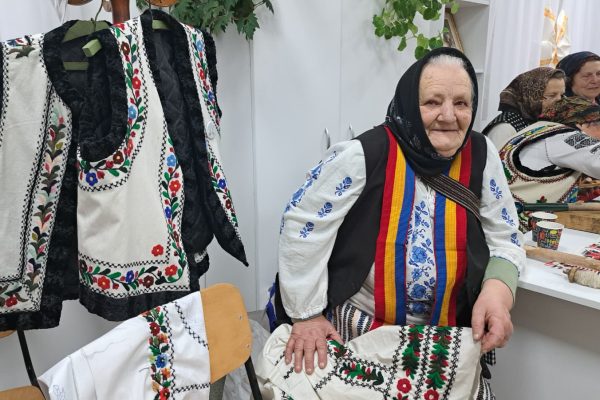 Nopțile de clacă, lampa stinsă și fluierul care chema păcatul