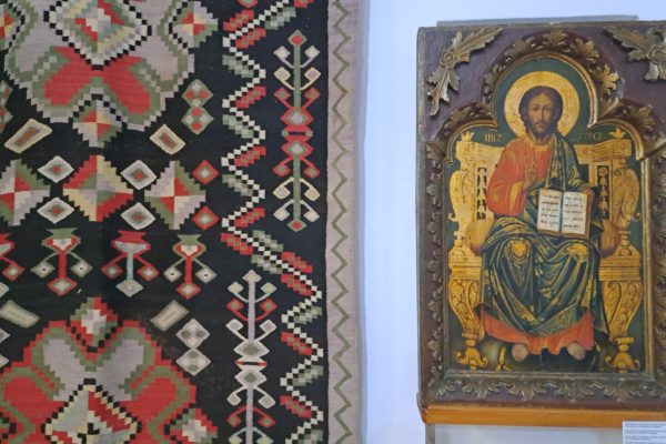 Povestea-Varatecului-manastirea-care-a-crescut-ca-un-sat-zidita-din-credinta-si-migala-11-600x400 Povestea Văratecului: mănăstirea care a crescut ca un sat, zidită din credință și migală