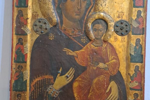 Povestea-Varatecului-manastirea-care-a-crescut-ca-un-sat-zidita-din-credinta-si-migala-7-600x400 Povestea Văratecului: mănăstirea care a crescut ca un sat, zidită din credință și migală