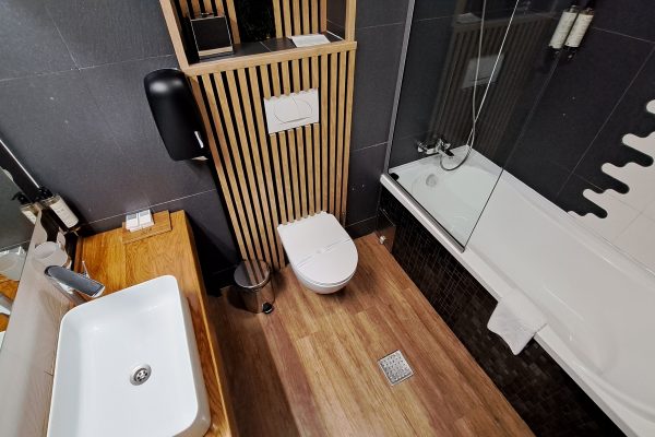 Hotel-Carpat-Inn-Azuga.-Locul-in-care-ospitalitatea-se-construieste-prin-investitii-continue-Claudiu-Vatau-DescoperimRomania-12-600x400 Hotel Carpat Inn Azuga. Locul în care ospitalitatea se construiește prin investiții continue
