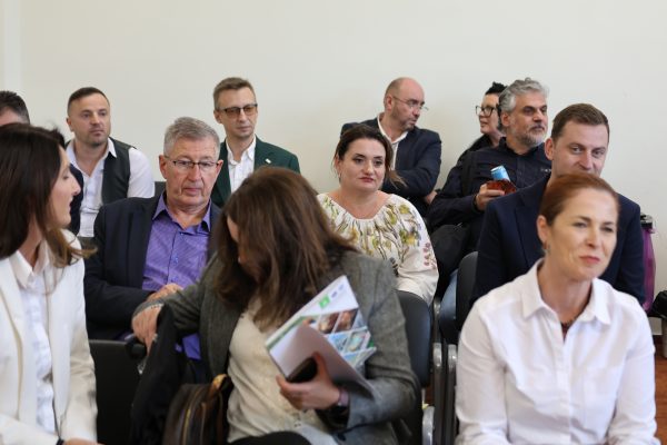 Gala-Turismului-„Descopera-Nord-Est-2026-patrimoniu-traditii-si-idei-pentru-viitorul-turismului-romanesc-19-600x400 Gala Turismului „Descoperă Nord-Est” 2026: patrimoniu, tradiții și idei pentru viitorul turismului românesc