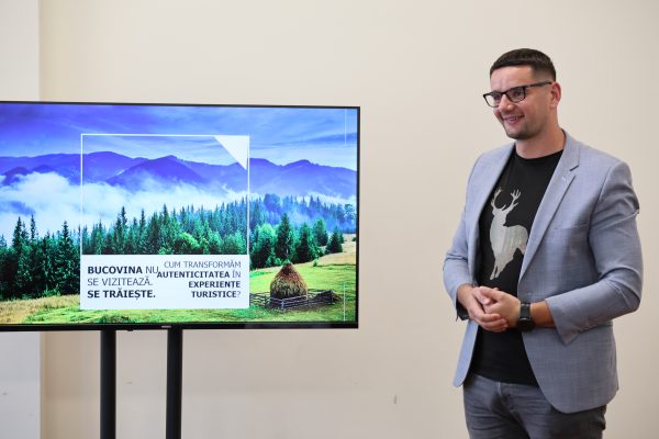 Gala-Turismului-„Descopera-Nord-Est-2026-patrimoniu-traditii-si-idei-pentru-viitorul-turismului-romanesc-22-600x400 Gala Turismului „Descoperă Nord-Est” 2026: patrimoniu, tradiții și idei pentru viitorul turismului românesc