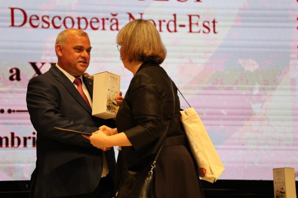 Gala-Turismului-„Descopera-Nord-Est-2026-patrimoniu-traditii-si-idei-pentru-viitorul-turismului-romanesc-27-600x400 Gala Turismului „Descoperă Nord-Est” 2026: patrimoniu, tradiții și idei pentru viitorul turismului românesc