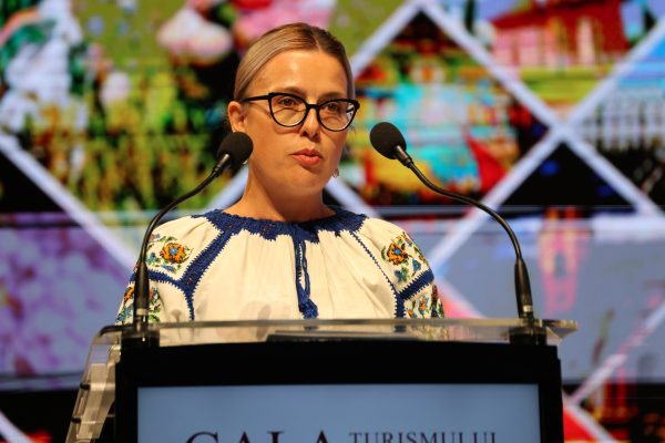 Gala-Turismului-„Descopera-Nord-Est-2026-patrimoniu-traditii-si-idei-pentru-viitorul-turismului-romanesc-5-600x400 Gala Turismului „Descoperă Nord-Est” 2026: patrimoniu, tradiții și idei pentru viitorul turismului românesc