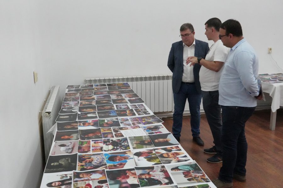 Eselnita-isi-aduna-memoria-si-isi-priveste-viitorul.-Doua-zile-dedicate-oamenilor-care-au-construit-comunitatea-si-celor-care-ii-scriu-povestea-de-astazi-www.descoperimromania-3-900x600 Eșelnița își adună memoria și își privește viitorul. Două zile dedicate oamenilor care au construit comunitatea și celor care îi scriu povestea de astăzi