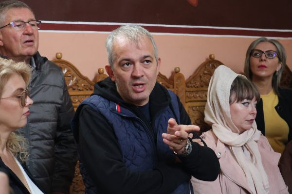 Manastirea-Floresti-unul-dintre-cele-mai-surprinzatoare-lacasuri-de-cult-din-judetul-Vaslui-13-600x400 Mănăstirea Florești, unul dintre cele mai surprinzătoare lăcașuri de cult din județul Vaslui