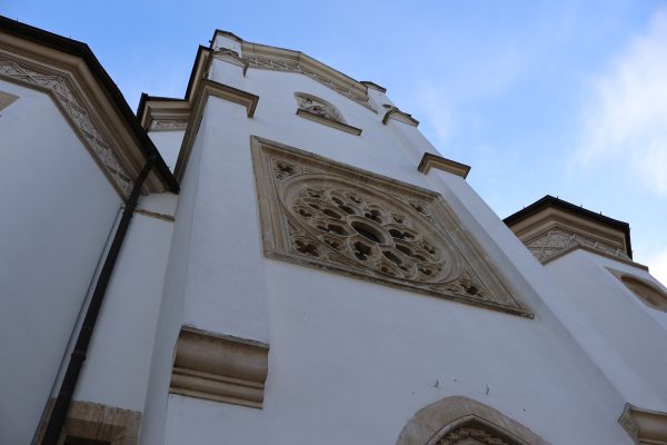 Manastirea-Floresti-unul-dintre-cele-mai-surprinzatoare-lacasuri-de-cult-din-judetul-Vaslui-18-600x400 Mănăstirea Florești, unul dintre cele mai surprinzătoare lăcașuri de cult din județul Vaslui